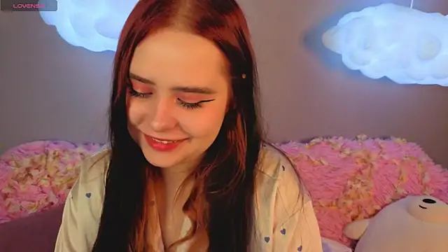 Alis Platt online show from 05/19/26, 01:00