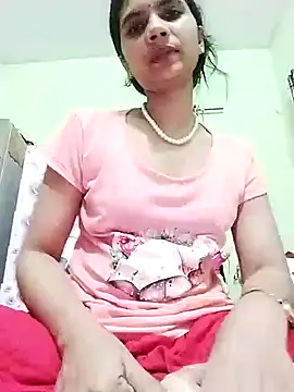 Snapshot of Cute-Runa chatting on 08/05/26, 04:43 Cute-Runa online show from 08/05/26, 04:43