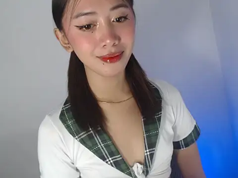 Snapshot of lovely_kiannaHugecock chatting on 09/29/25, 04:23 lovely kiannaHugecock online show from 09/29/25, 04:23