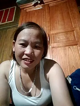 Snapshot of Seg_min chatting on 10/26/25, 01:17 Seg min online show from 10/26/25, 01:17