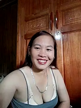 Snapshot of Seg_min chatting on 10/29/25, 02:14 Seg min online show from 10/29/25, 02:14