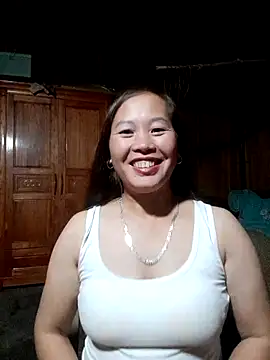 Snapshot of Seg_min chatting on 11/10/25, 03:22 Seg min online show from 11/10/25, 03:22