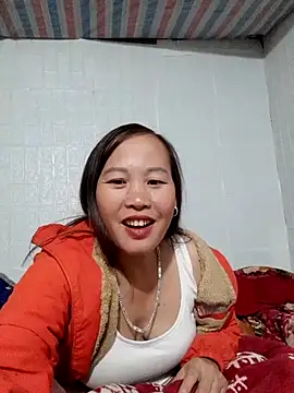 Snapshot of Seg_min chatting on 11/19/25, 11:21 Seg min online show from 11/19/25, 11:21