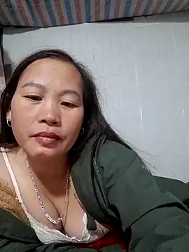 Snapshot of Seg_min chatting on 11/29/25, 01:19 Seg min online show from 11/29/25, 01:19