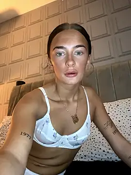 Spicy-Rosie20 online show from 01/13/26, 08:19