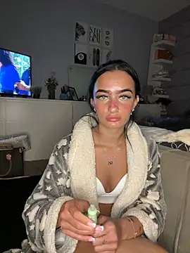 Spicy-Rosie20 online show from 04/12/26, 12:37