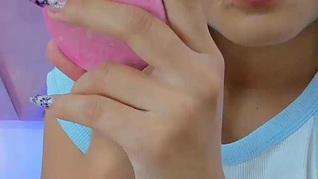 Snapshot of MaskedGirl_ chatting on 09/11/25, 11:43 MaskedGirl online show from 09/11/25, 11:43