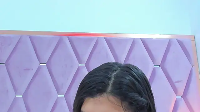 Snapshot of MaskedGirl_ chatting on 10/18/25, 11:33 MaskedGirl online show from 10/18/25, 11:33