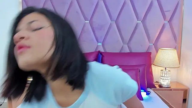 Snapshot of MaskedGirl_ chatting on 11/19/25, 12:16 MaskedGirl online show from 11/19/25, 12:16