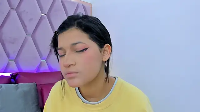 Snapshot of MaskedGirl_ chatting on 11/29/25, 12:08 MaskedGirl online show from 11/29/25, 12:08