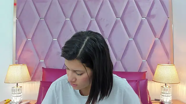 Snapshot of MaskedGirl_ chatting on 12/05/25, 11:41 MaskedGirl online show from 12/05/25, 11:41