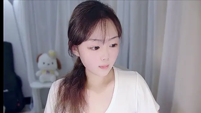 YUANYUAN-A online show from 12/21/25, 11:28