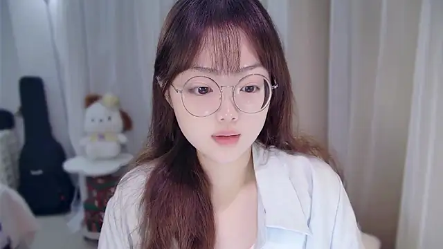 Snapshot of YUANYUAN-A chatting on 03/20/26, 12:21 YUANYUAN-A online show from 03/20/26, 12:21