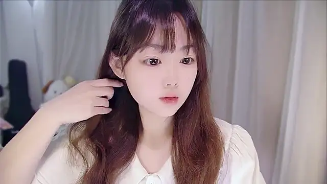 Snapshot of YUANYUAN-A chatting on 04/19/26, 12:26 YUANYUAN-A online show from 04/19/26, 12:26