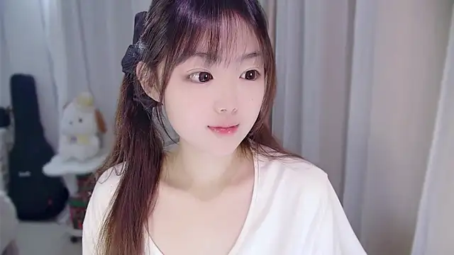 Snapshot of YUANYUAN-A chatting on 04/23/26, 12:29 YUANYUAN-A online show from 04/23/26, 12:29