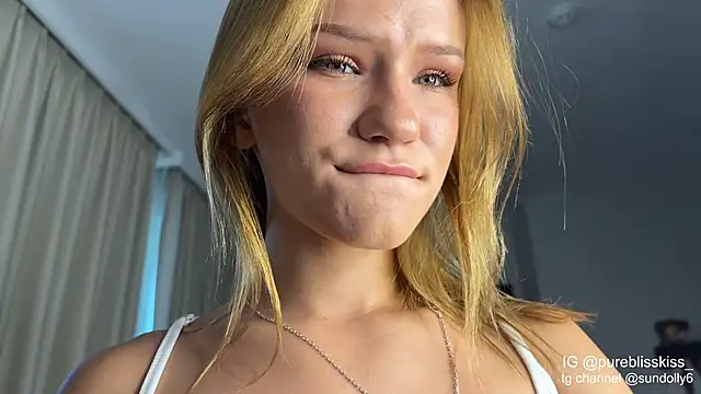 lxsundollyxl online show from 03/26/26, 04:18