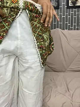 Riya-6969 online show from 03/19/26, 10:03