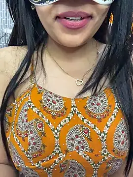 Snapshot of Riya-6969 chatting on 04/26/26, 04:43 Riya-6969 online show from 04/26/26, 04:43