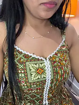 Snapshot of Riya-6969 chatting on 05/15/26, 03:30 Riya-6969 online show from 05/15/26, 03:30