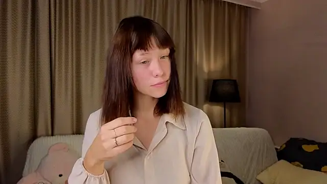 Snapshot of BritniBers chatting on 09/14/25, 04:39 BritniBers online show from 09/14/25, 04:39