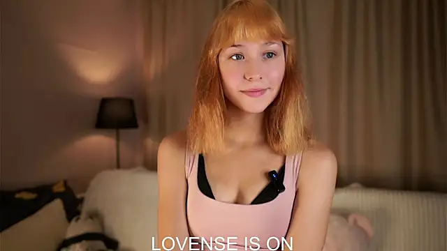 Snapshot of BritniBers chatting on 09/23/25, 10:29 BritniBers online show from 09/23/25, 10:29