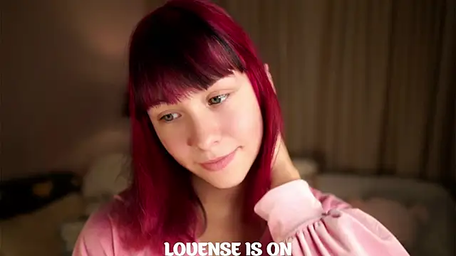 Snapshot of BritniBers chatting on 10/08/25, 10:24 BritniBers online show from 10/08/25, 10:24