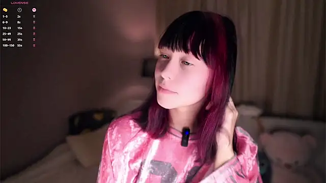 Snapshot of BritniBers chatting on 10/11/25, 11:31 BritniBers online show from 10/11/25, 11:31