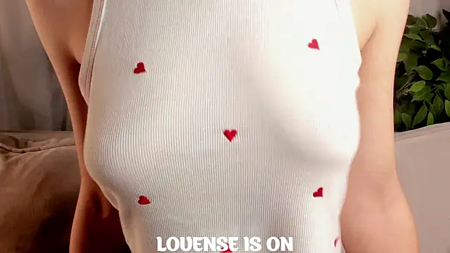 Snapshot of BritniBers chatting on 10/22/25, 11:32 BritniBers online show from 10/22/25, 11:32