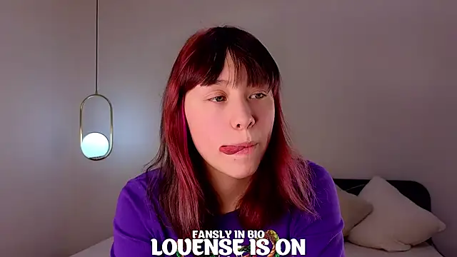 Snapshot of BritniBers chatting on 10/24/25, 10:55 BritniBers online show from 10/24/25, 10:55