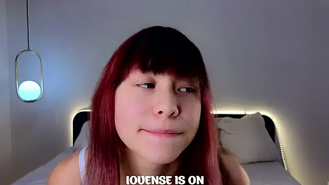 Snapshot of BritniBers chatting on 10/25/25, 10:34 BritniBers online show from 10/25/25, 10:34