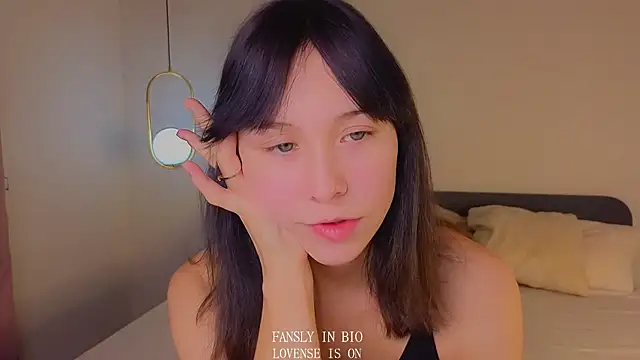 Snapshot of BritniBers chatting on 11/14/25, 02:10 BritniBers online show from 11/14/25, 02:10