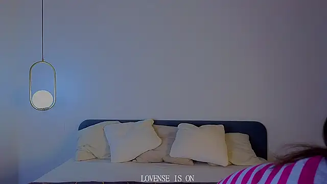 Snapshot of BritniBers chatting on 11/21/25, 01:26 BritniBers online show from 11/21/25, 01:26