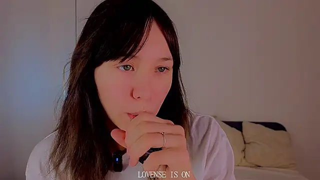 Snapshot of BritniBers chatting on 11/27/25, 01:29 BritniBers online show from 11/27/25, 01:29