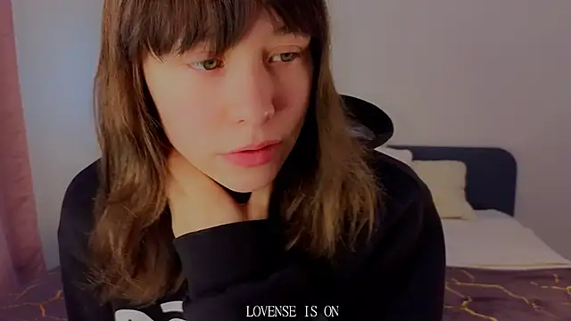 Snapshot of BritniBers chatting on 11/30/25, 02:15 BritniBers online show from 11/30/25, 02:15