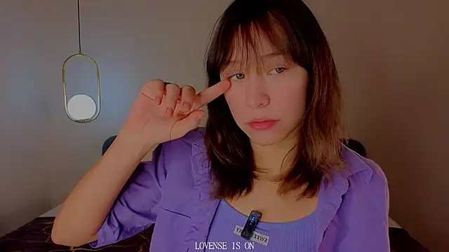 Snapshot of BritniBers chatting on 12/04/25, 01:15 BritniBers online show from 12/04/25, 01:15