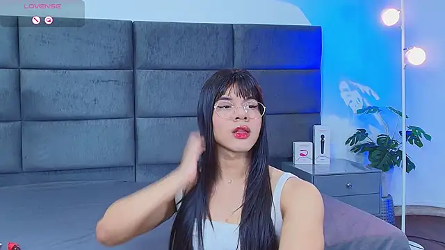 Slenna Moon online show from 03/09/26, 11:09