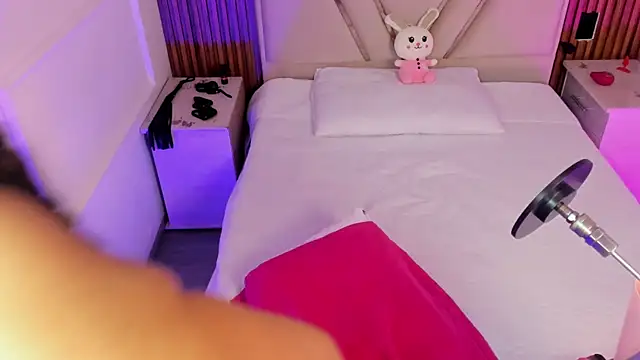 Kristenbread online show from 10/26/25, 09:04