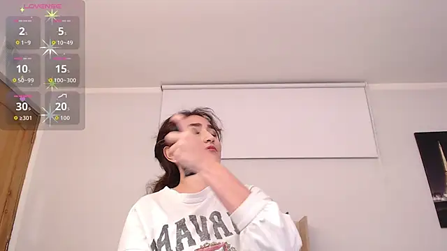 Snapshot of linda_morgan1 chatting on 12/21/25, 01:29 linda morgan1 online show from 12/21/25, 01:29