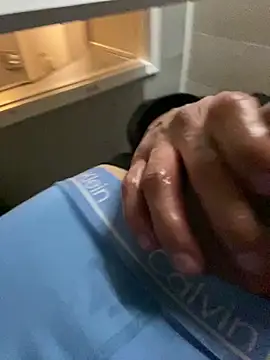 Snapshot of rosembertg chatting on 02/04/26, 01:28 rosembertg online show from 02/04/26, 01:28