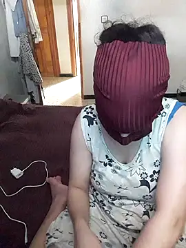 Snapshot of Ahalm chatting on 09/19/25, 01:34 Ahalm online show from 09/19/25, 01:34