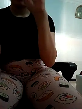 Snapshot of Ahalm chatting on 10/10/25, 11:09 Ahalm online show from 10/10/25, 11:09