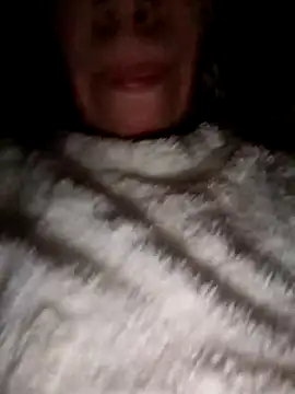 Snapshot of Ahalm chatting on 12/22/25, 07:44 Ahalm online show from 12/22/25, 07:44