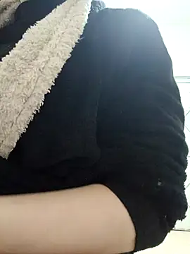 Snapshot of Ahalm chatting on 02/26/26, 01:32 Ahalm online show from 02/26/26, 01:32