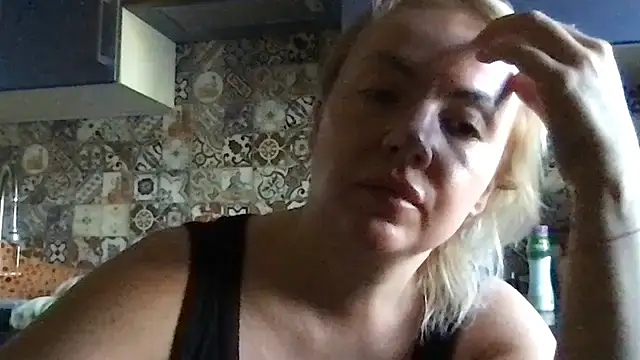 Snapshot of Oksi494 chatting on 07/17/26, 04:23 Oksi494 online show from 07/17/26, 04:23
