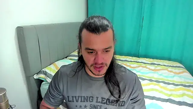 Loganhot21 online show from 12/17/25, 02:28