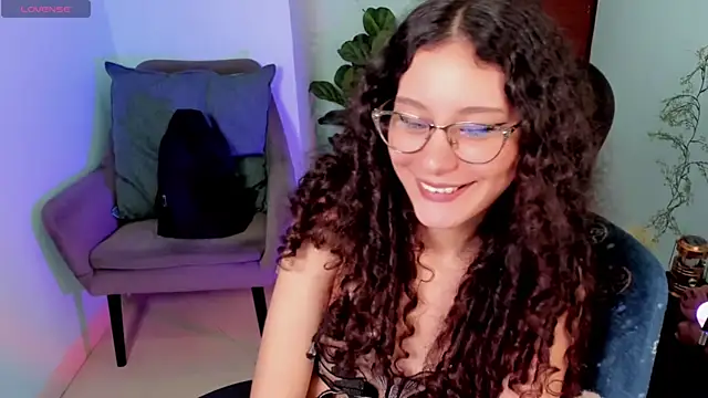 Krysten Riter online show from 11/29/25, 02:53