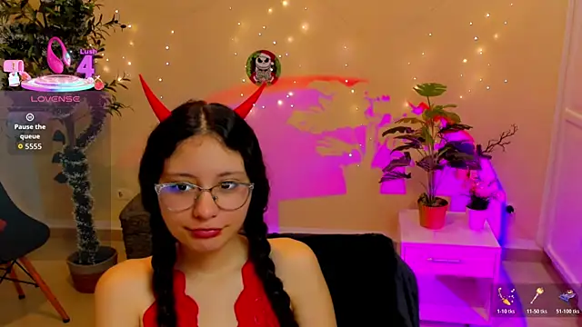 Snapshot of Krysten_Riter chatting on 12/22/25, 01:52 Krysten Riter online show from 12/22/25, 01:52