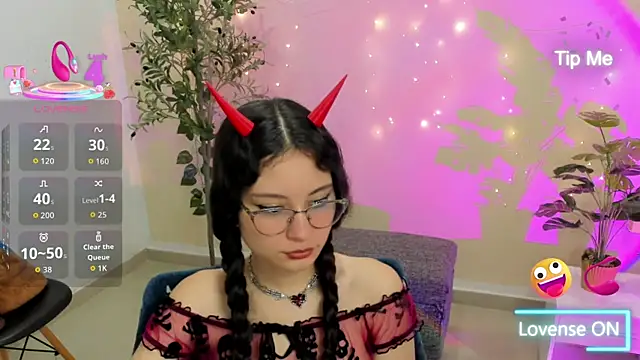 Snapshot of Krysten_Riter chatting on 01/15/26, 01:48 Krysten Riter online show from 01/15/26, 01:48