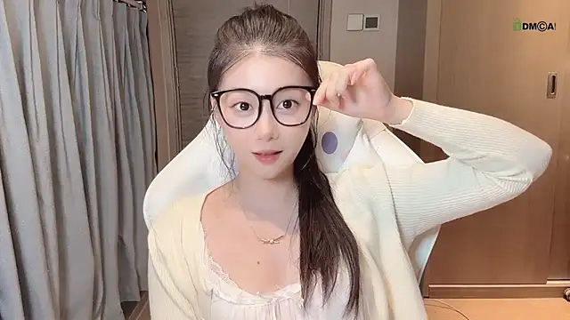 Makinghappymyself  online show from 11/18/25, 01:37