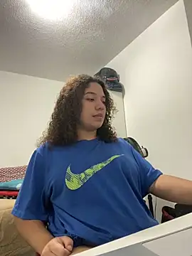 Snapshot of MorganaBelc chatting on 11/07/25, 06:41 MorganaBelc online show from 11/07/25, 06:41